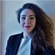 Diplomata liceo linguistico, iscritta università di Lettere